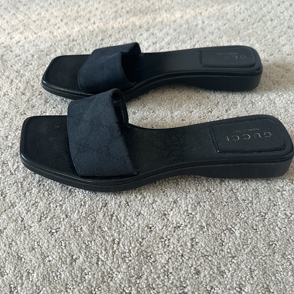 Gucci Black Sandals Wooden Bottoms Size: 7 1/2 B - Picture 4 of 7